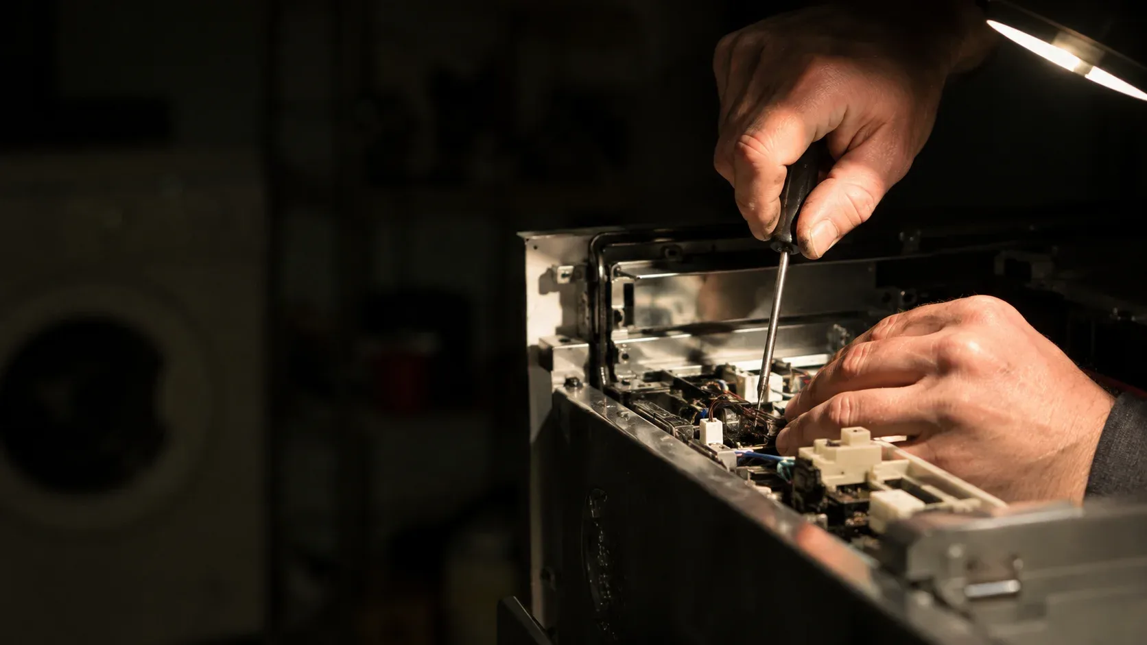 Twenty Mile Appliance Repair technician at work